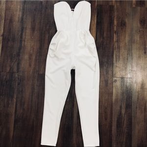 White sleeveless Jumper New w/o tags!